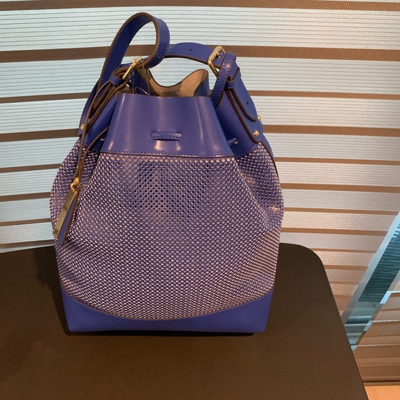 VINCE CAMUTO Blue Drawstring Leather Bag w/ Pouch - Picture 3 of 8